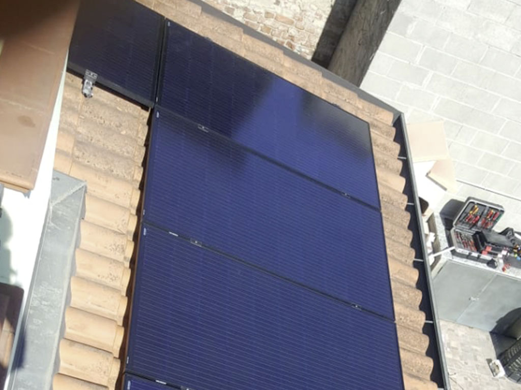 Impianto fotovoltaico BranzateBollate_ViaAlessandroManzoni44_07